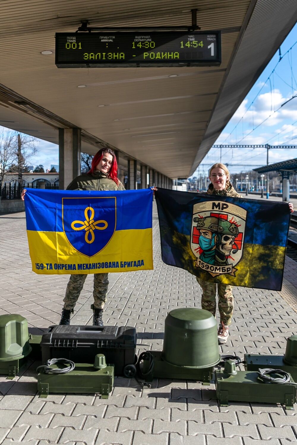 Iron Family and Guzema Foundation Deliver an EW System to the Crew of Our Female Railway Workers