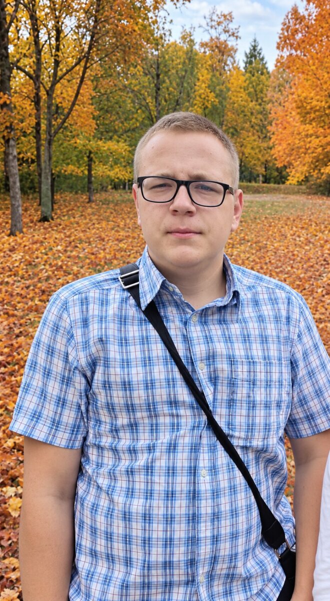 Максим ДЯЧЕНКО